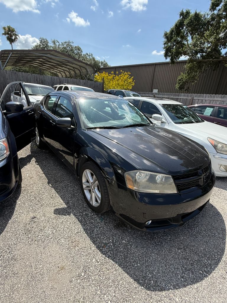 2012 Dodge Avenger SXT's photo