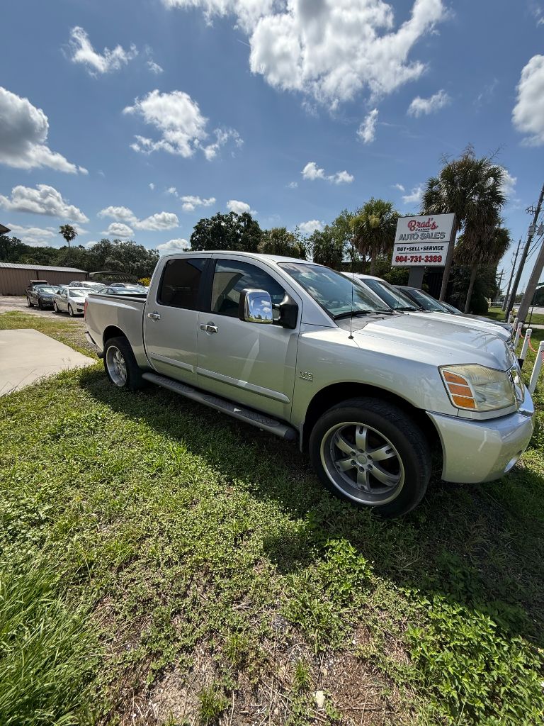 2004 Nissan Titan LE's photo
