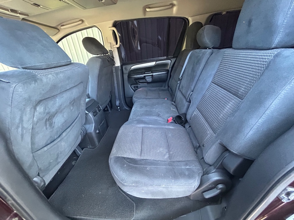 2013 Nissan Armada SV - Photo 11