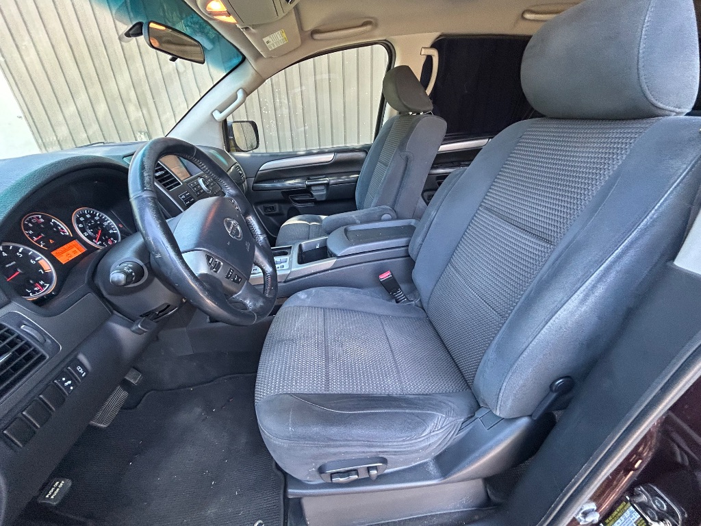 2013 Nissan Armada SV - Photo 10