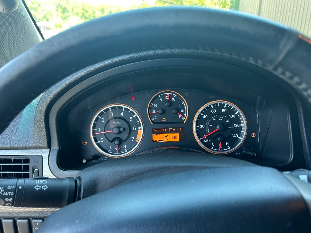 2013 Nissan Armada SV - Photo 9